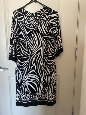 Lucy & Laurel Black and White Zebra Print Dress